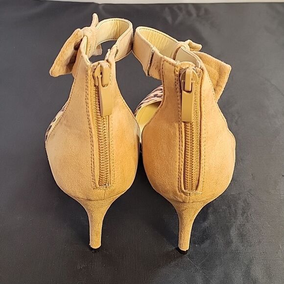 BRAND NEW  CHINESE LAUNDRY  LEOPARD PRINTED POINTED TOE BOW STRAP DETAILS PUMP - Picture 6 of 14